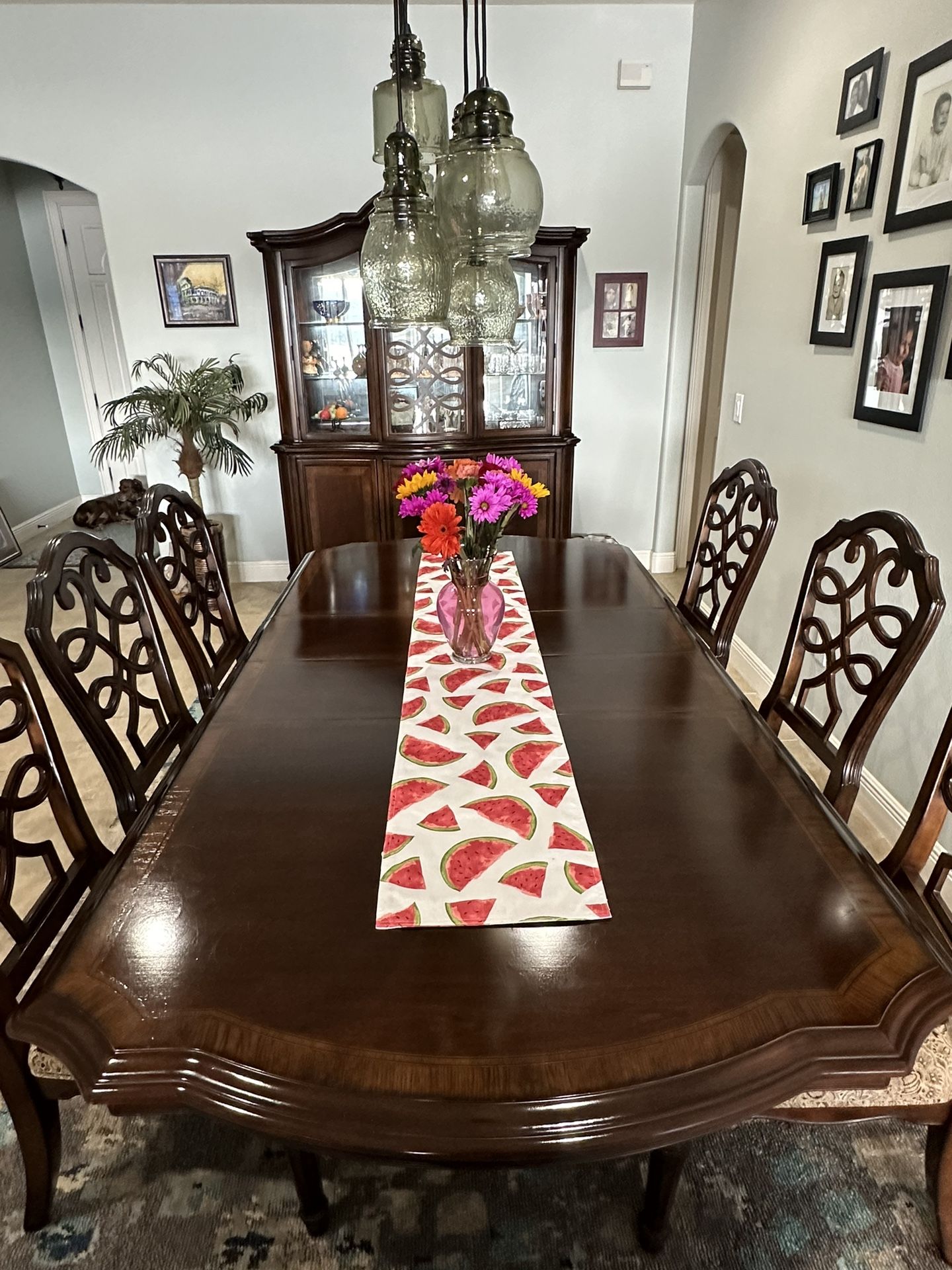 Traditional Dining Room Set & China Cabinet