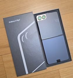  Galaxy Z Flip 7 Unlocked