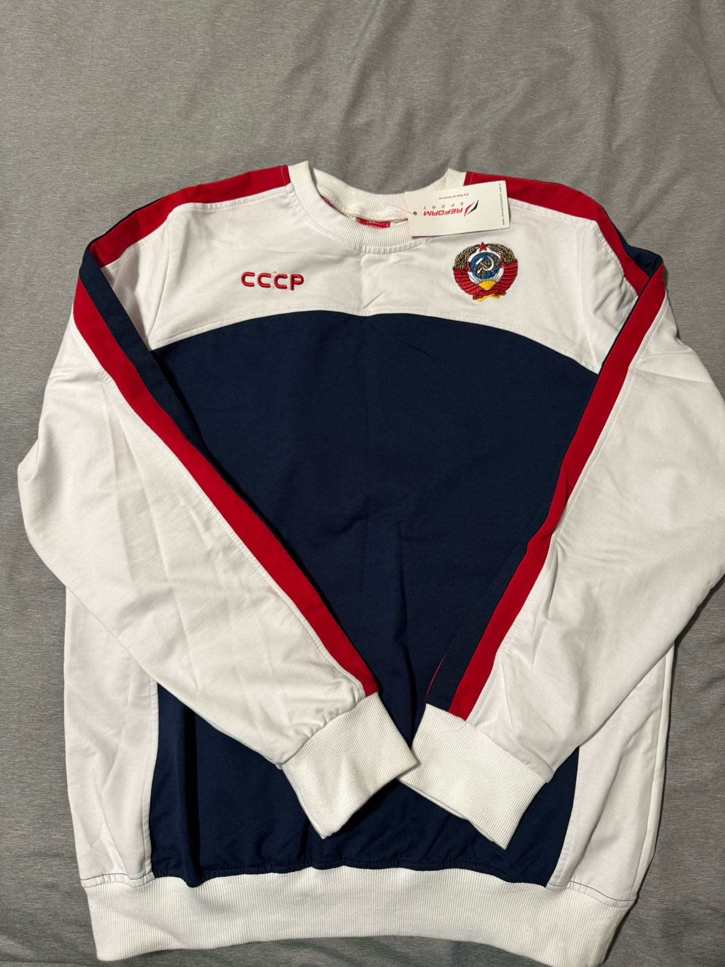 Новый хлопковый пуловер размера L