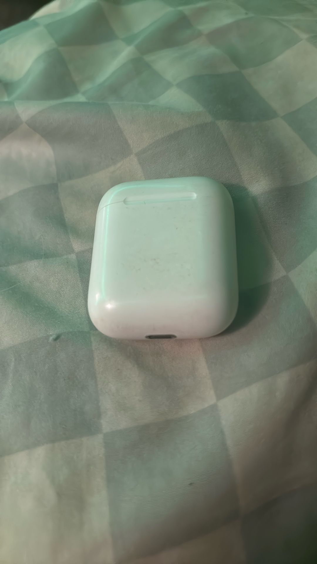Apple AirPods First Gen