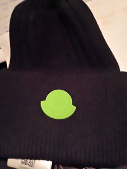 Black  beanie