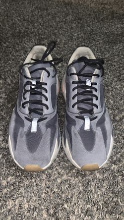 Yeezys Grey 