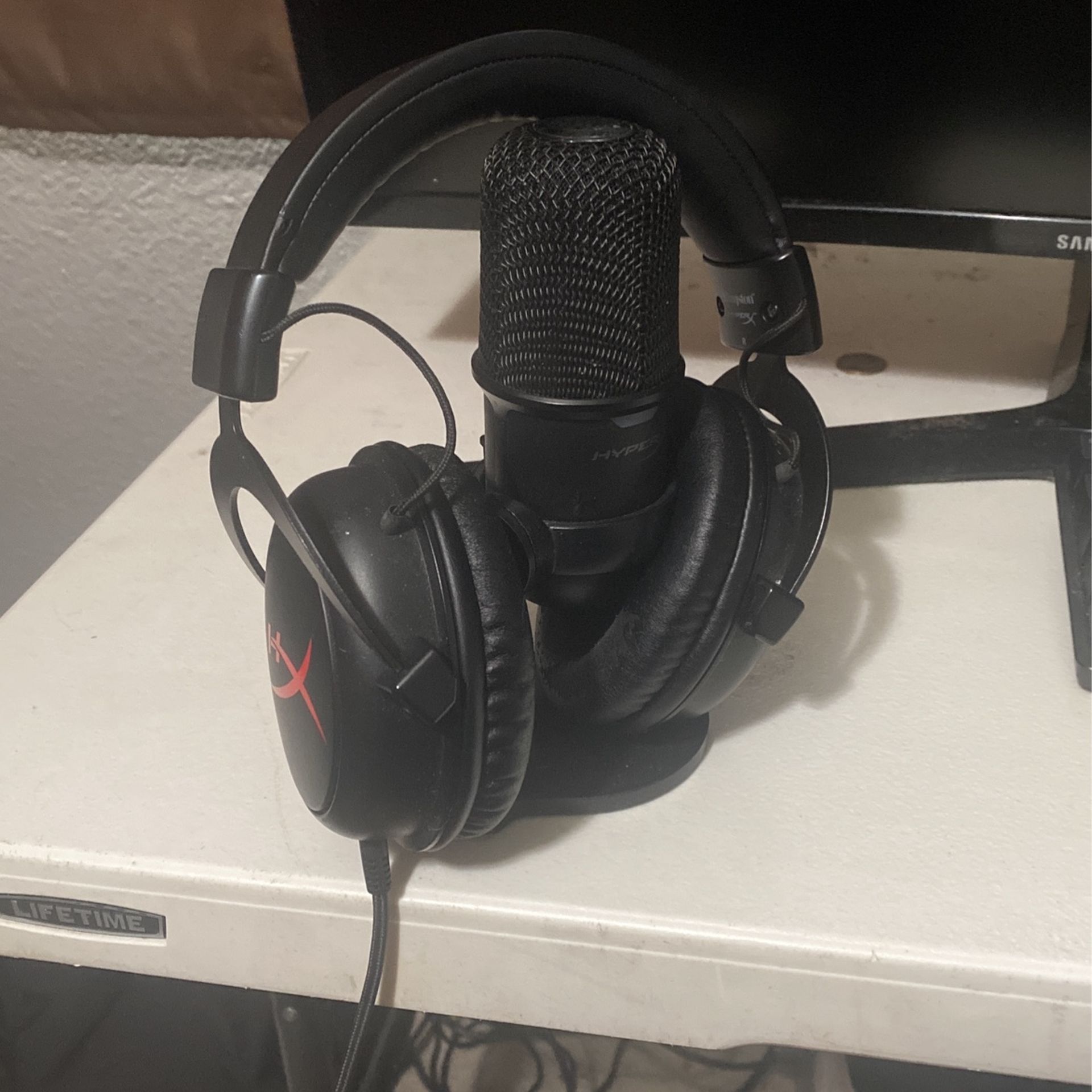 HyperX Mic And Headset