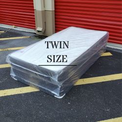 NEW TWIN SIZE MATTRESS AND BOX SPRING - 2PC