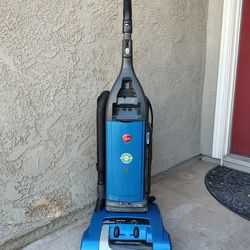 Hoover Wind tunnel Vacuum
Works great