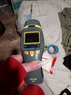 General Tools MM9, a combo moisture meter that can perform both pin and pinless measurements to detect water damage and mold risk.