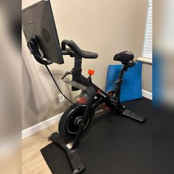 Peloton Bike - Very Good - 2019 – Denton, TX