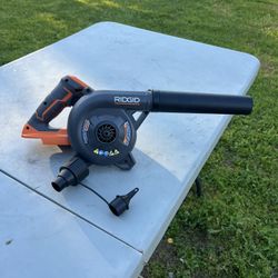RIDGID 18V Lithium-Ion Cordless Compact Jobsite Blower with Inflator/Deflator Nozzle