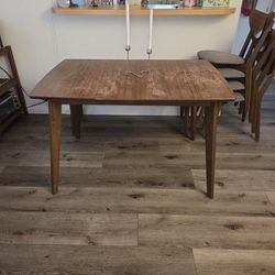 Extendable Dining Table