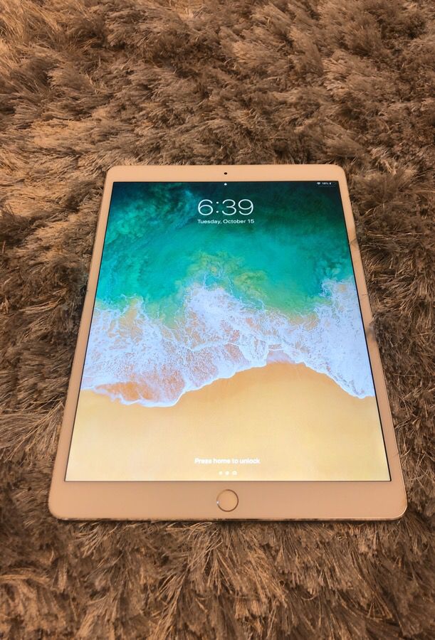 iPad Pro 10.5in- 256GB - Excellent Condition