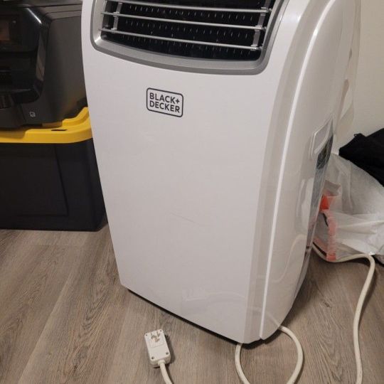 BLACK+DECKER BPT08HWTB Portable Air Conditioner with Heat, 8,000 BTU  SACC/CEC (12,500 BTU ASHRAE), Cools Up to 350 Square Feet, White