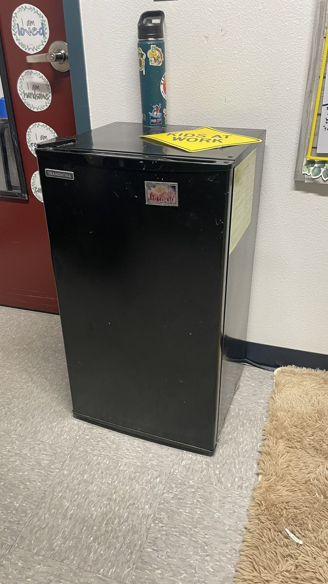 🧊 Tramontina Mini Fridge