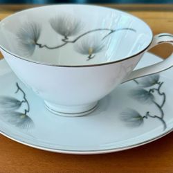 Tea Cups 22 piece - Mikasa Fine China MA-TSU, Crafted in Japan - Teacups and Saucers