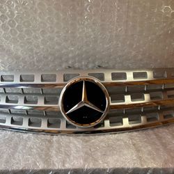 2008 - 2011 MERCEDES ML CLASS GRILLE OEM 
