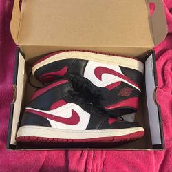 Air Jordan 1 Noble Red