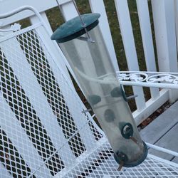 Bird Feeder/ Wild Birds Unlimited..6 Perch Tube4"Diam.