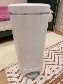 Munchkin Diaper Pail