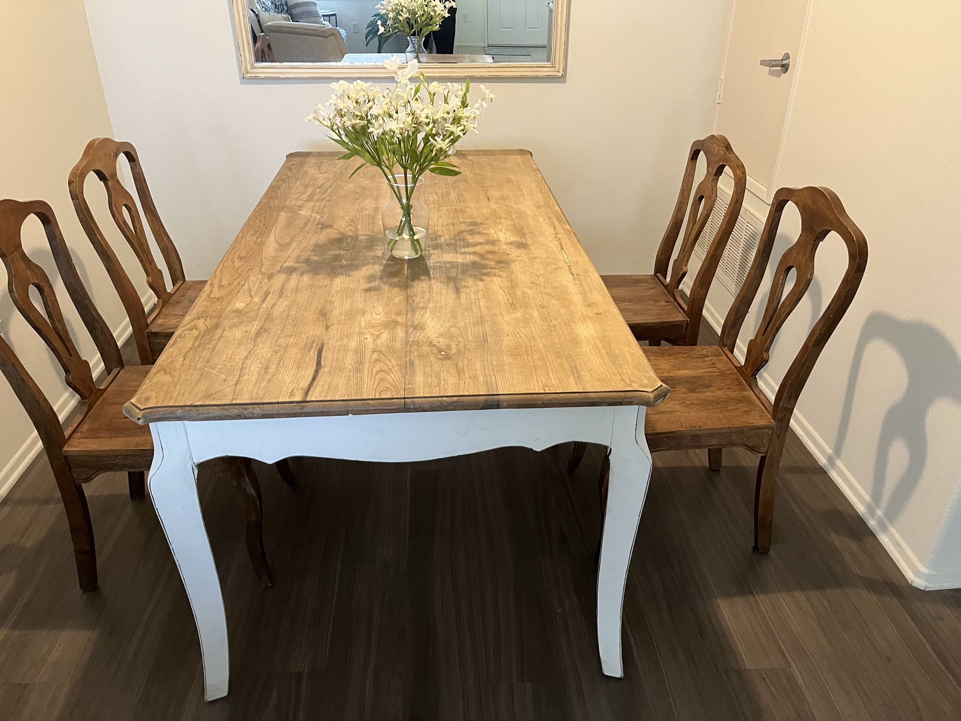 Dining Room Table - Farmhouse Style with 4 Chairs 