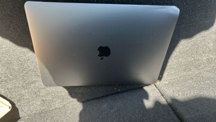 MACBOOK PRO A1706 - broken screen- beat up- working unit minus screen