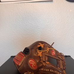 Rawling Baseball Glove 
