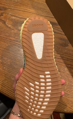 Yeezy boost 350 v2 Frozen Yellow