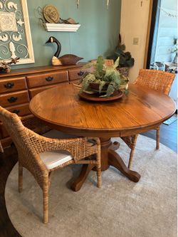 Early American Colonial style multi-drawer triple dresser