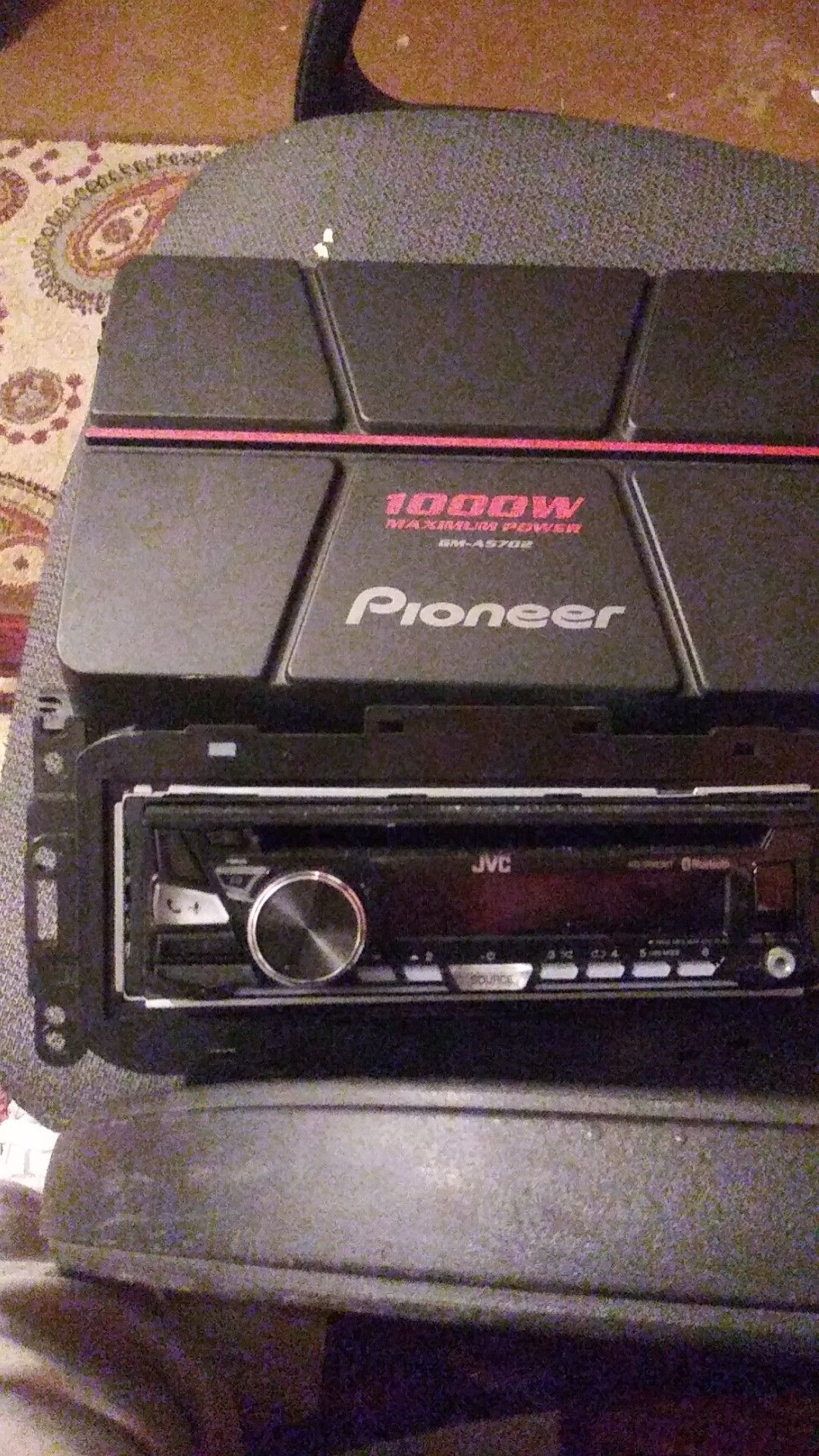 JVC car stereo with PIONEER 1000 watt amp