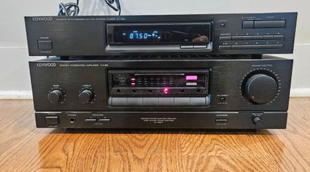 KENWOOD AM/FM Tuner & Amplifier!