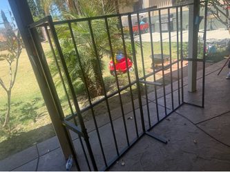Queen size metal frame