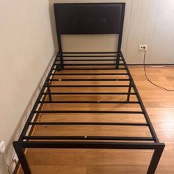 Twin Bed With Mattress 