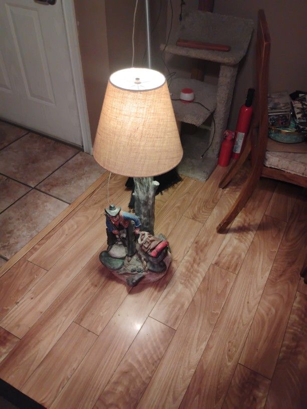 Apsit Brothers Cowboy Themed Lamp 
