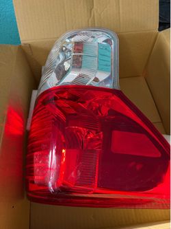 Toyota Tundra 2010-2013 Right back  Light