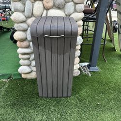 Trash Can 