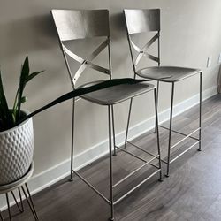 Metallic Counter/ Bar Chairs Set 