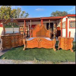 Aico Solid Wood King Bedroom