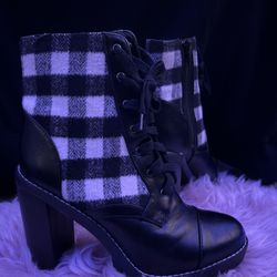 Flannel Heel Boot’s Black/White