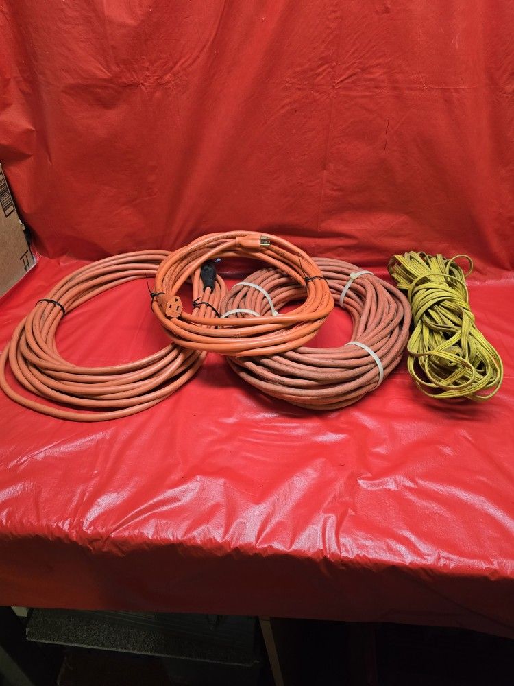 EXTENSION CORDS 12/3 (4) ROYAL ELECTRIC