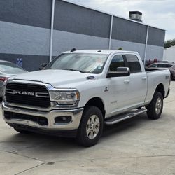 2021 Ram 2500 Big Horn Crew Cab Short Bed 4X4 6-Cyl, Turbo Diesel, 6.7L OFF ROAD Pkg, QUICK ORDER PACKAGE 2HZ BIG HORN.
Millas 100195

Precio $.28,990