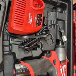 Milwaukee M12 Fuel 3/8 Impact With Battery And Charger