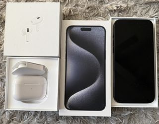 iPhone 15 Pro Max 256GB + AirPods 2da Generation
