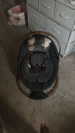 Brand new baby swing never used