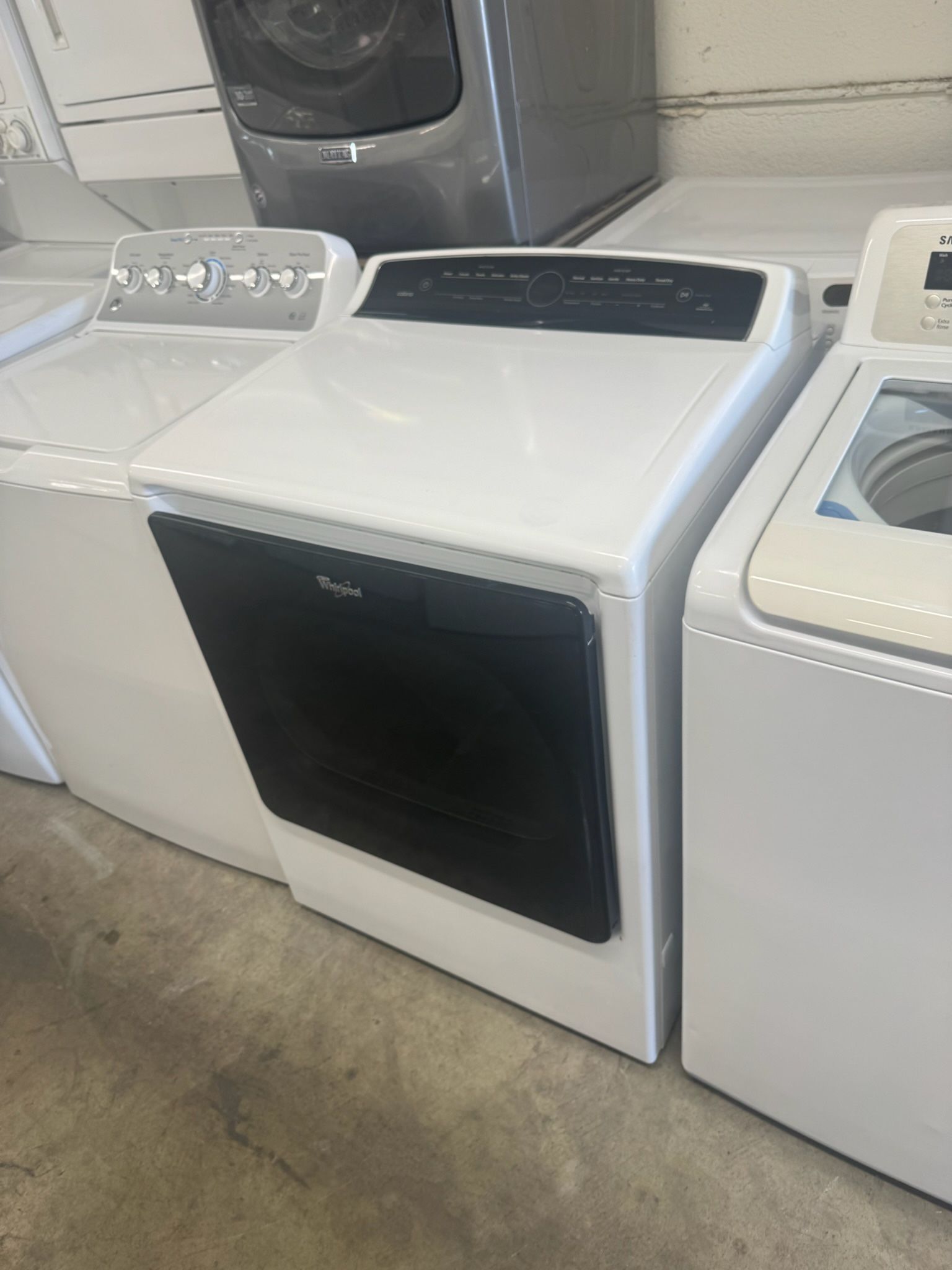 Gas Dryer Whirlpool Used working / Dryer - Heavy Duty - Durable 
