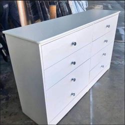 8 Drawer Dresser