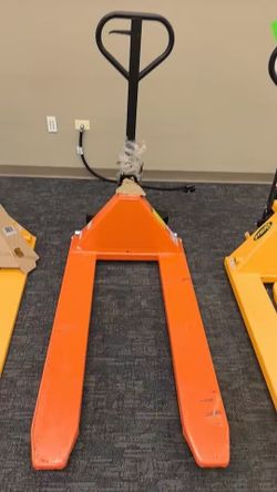 Used Scissor Lift Pallet Jack – 2,200 lb Capacity, 31.5 in. Lift Height, 45 × 27 in. Forks, T-1015