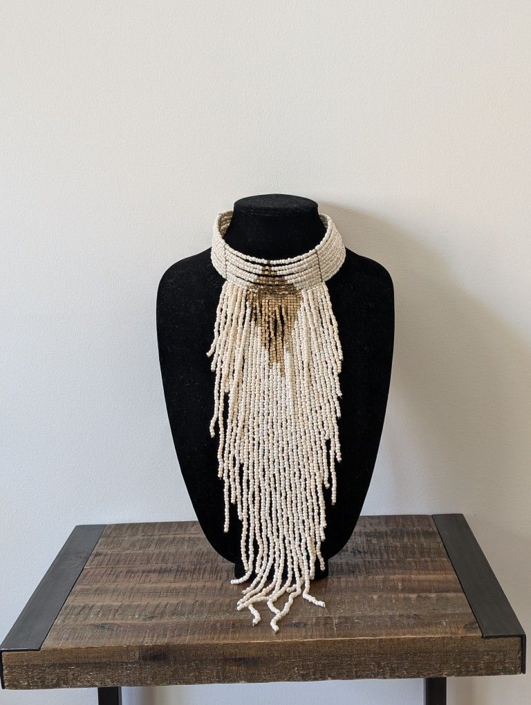 Extravagant Beaded Necklace - White & Gold
