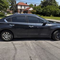 2015 Nissan Sentra S — $3,200 OBO (Runs & Drives Great!)