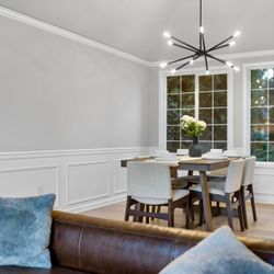 Dining Room Table & Chair set