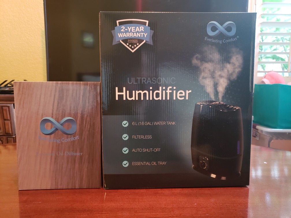 Ultrasonic Cool Mist Humidifier and Oil diffuser. BRAND NEW. PICK UP IN RIVERBANK