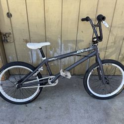 GT calafia BMX Bike