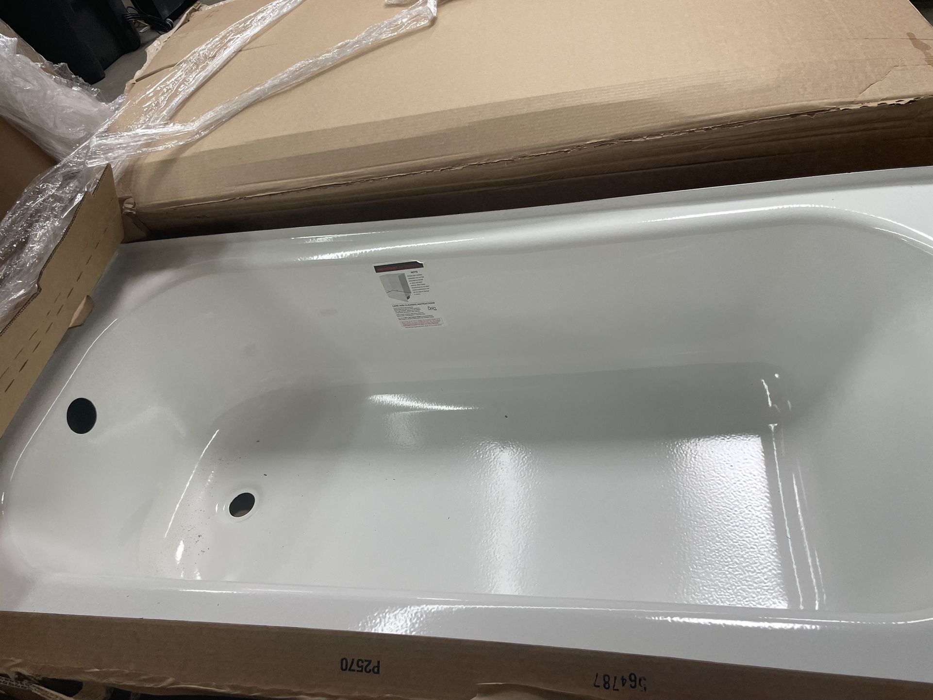 Bootz Industries Maui 60 in. x 30 in. Soaking Bathtub with Left Drain in White